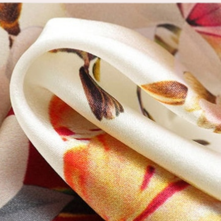 Casual women's t-shirt with vibrant floral print, ice silk fabric, ideal for summer