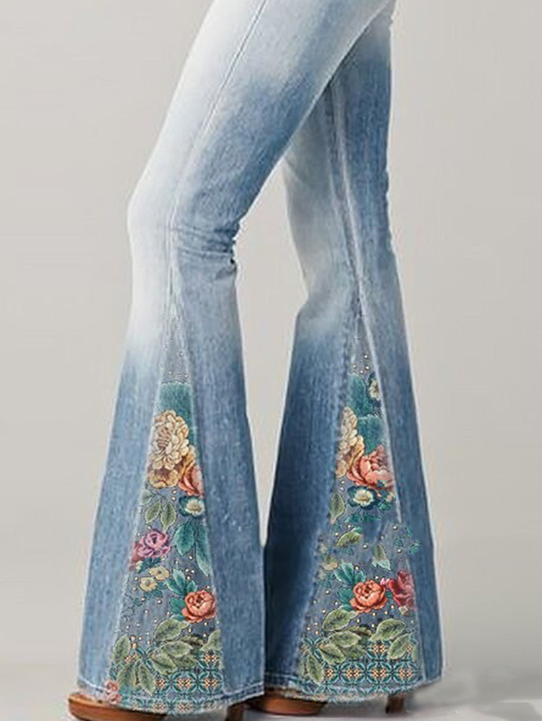 Stylish women's floral wide leg trousers, perfect for summer fashion and casual elegant outfits.