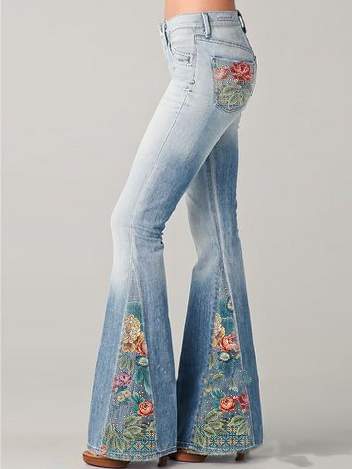 Boho-inspired women's floral wide leg trousers. Trendy flared pants for a stylish, comfortable summer.
