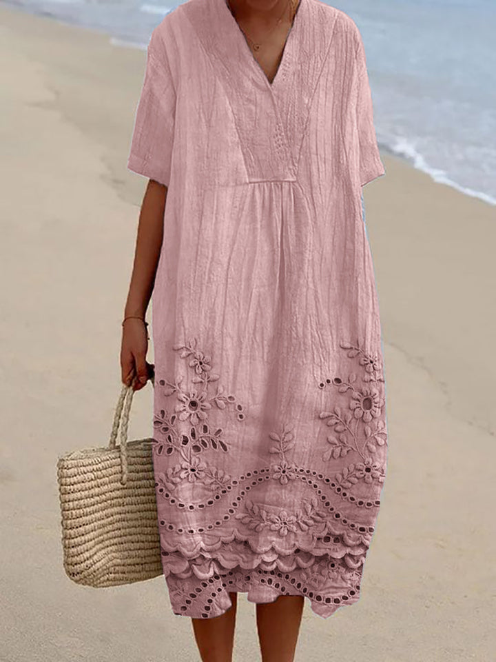 Effortless women's bohemian midi dress for summer. Flowing fabric, relaxed fit, ideal for vacation, beach or casual comfort.