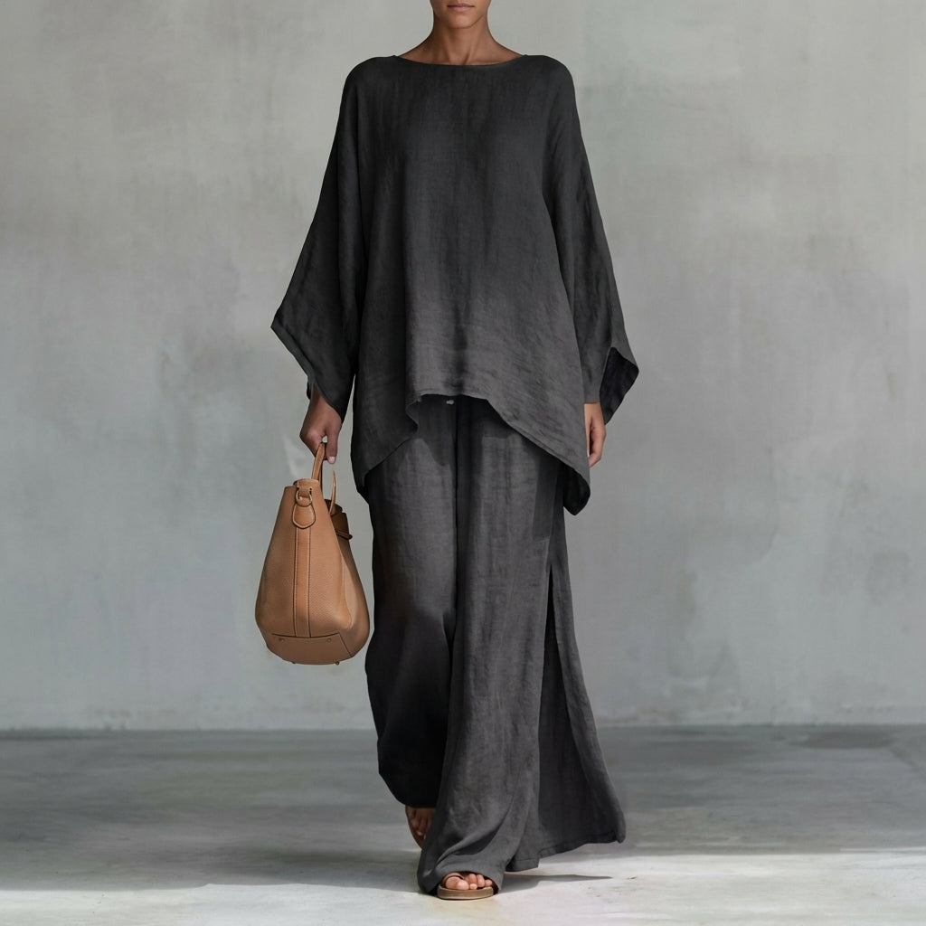 Versatile women's two-piece set, featuring a stylish oversized tunic and a comfortable maxi skirt for elegant fashion.