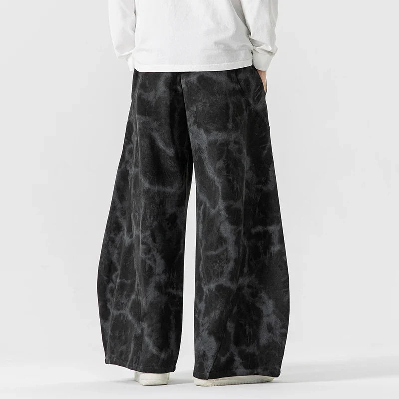 Elegant women's flowing wide-leg pants, designed for ultimate comfort and a chic, relaxed look.