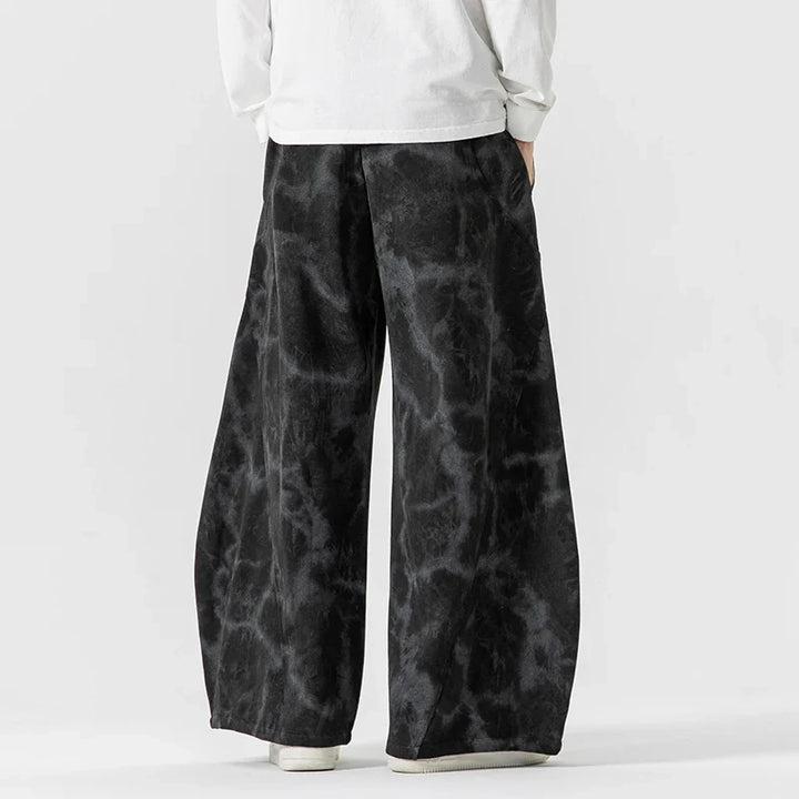 Elegant women's flowing wide-leg pants, designed for ultimate comfort and a chic, relaxed look.