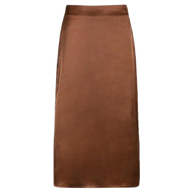 Stylish women's long flowy skirt, featuring a relaxed design for ultimate comfort & everyday aesthetic.