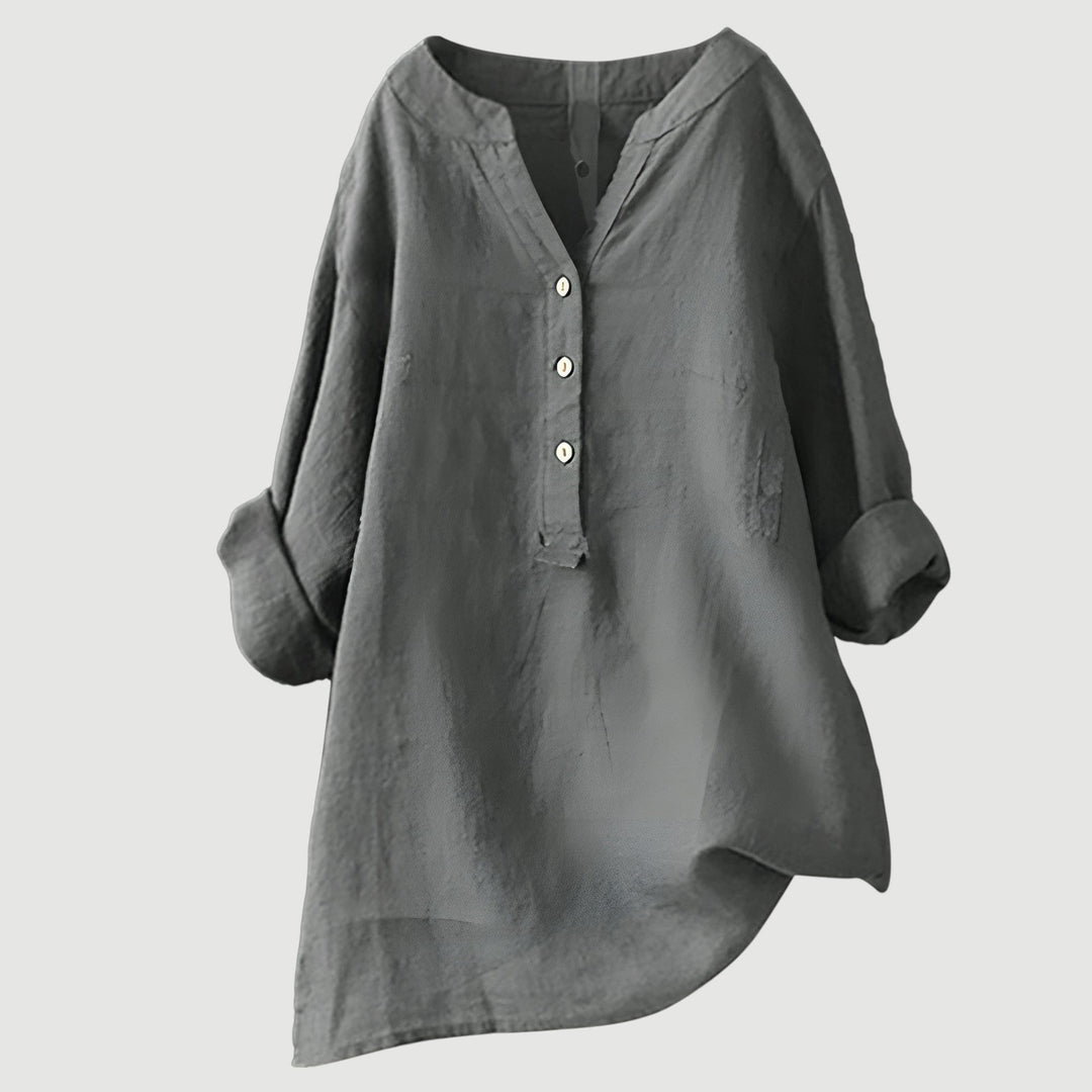 Versatile women's flowy shirt, loose & comfortable, ideal for casual spring & summer fashion.