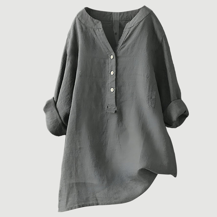 Versatile women's flowy shirt, loose & comfortable, ideal for casual spring & summer fashion.