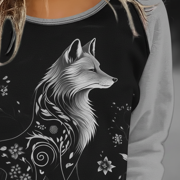 Stylish women's fox print casual top, perfect for autumn and winter fashion