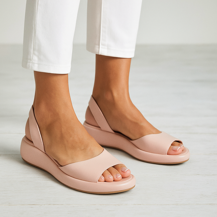 Chic women's Glenda open-toe non-slip sandals. Comfortable summer footwear for everyday.