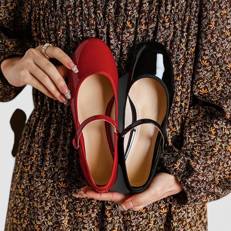 Versatile women's Mary Jane shoes, glossy finish, comfortable block heel & round toe, ideal for work or evenings.