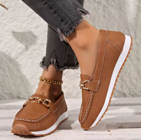 Step out in style with women's gold chain flatform loafers. Effortless slip-on design for casual chic comfort.