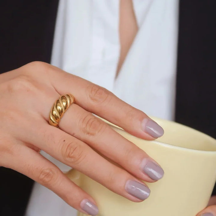 Selene golden rope dome ring for women. Luxurious textured gold jewelry, ideal for elegant everyday wear.
