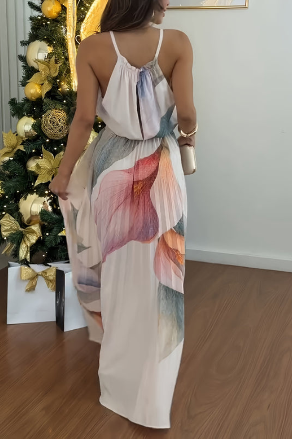 Elegant flowy maxi dress with halter neck and keyhole detail, ideal for summer parties and vacation.