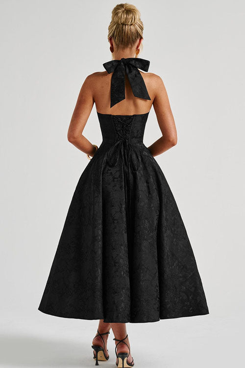 Graceful women's halterneck prom dress, an elegant maxi gown for formal events.