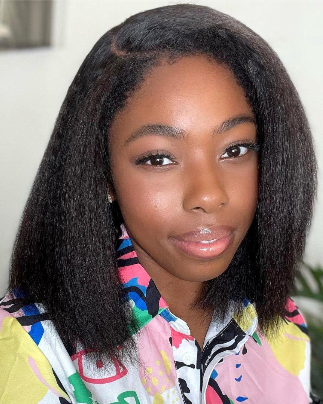 HD lace 5x5 Kinky Straight human hair wig, pre-plucked natural hairline, black synthetic fibers