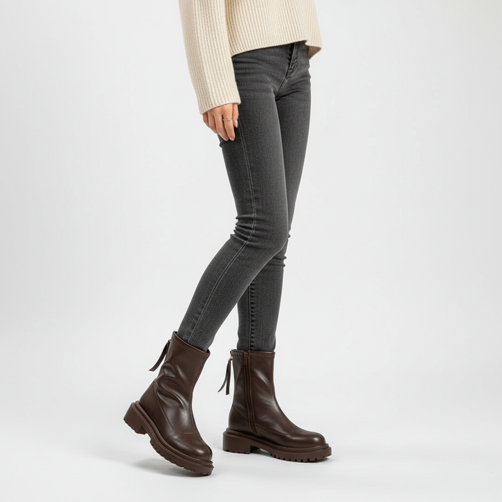 Warm women's platform ankle boots, Regina model, perfect for snowy and cold conditions