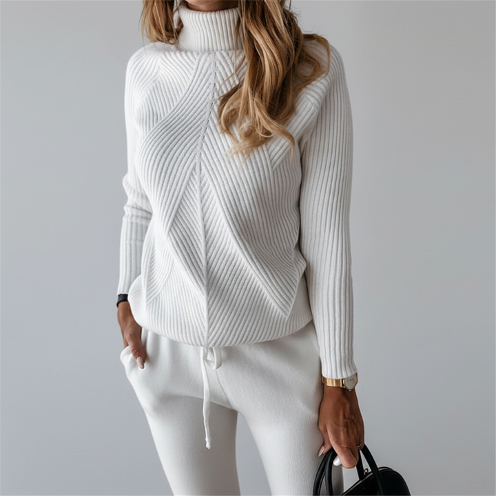 Cozy women's casual outfit set featuring a stylish high collar and comfortable elastic waist