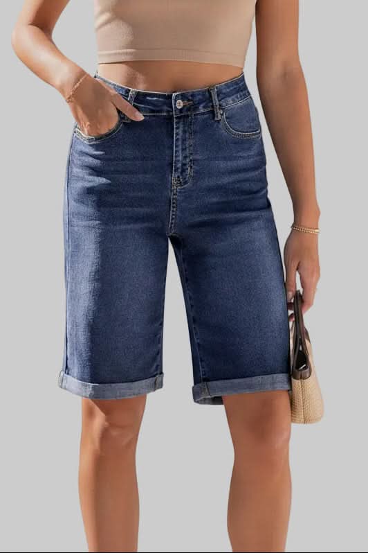 Versatile high-rise long shorts for women. Effortless style, perfect for various casual summer daywear outfits.