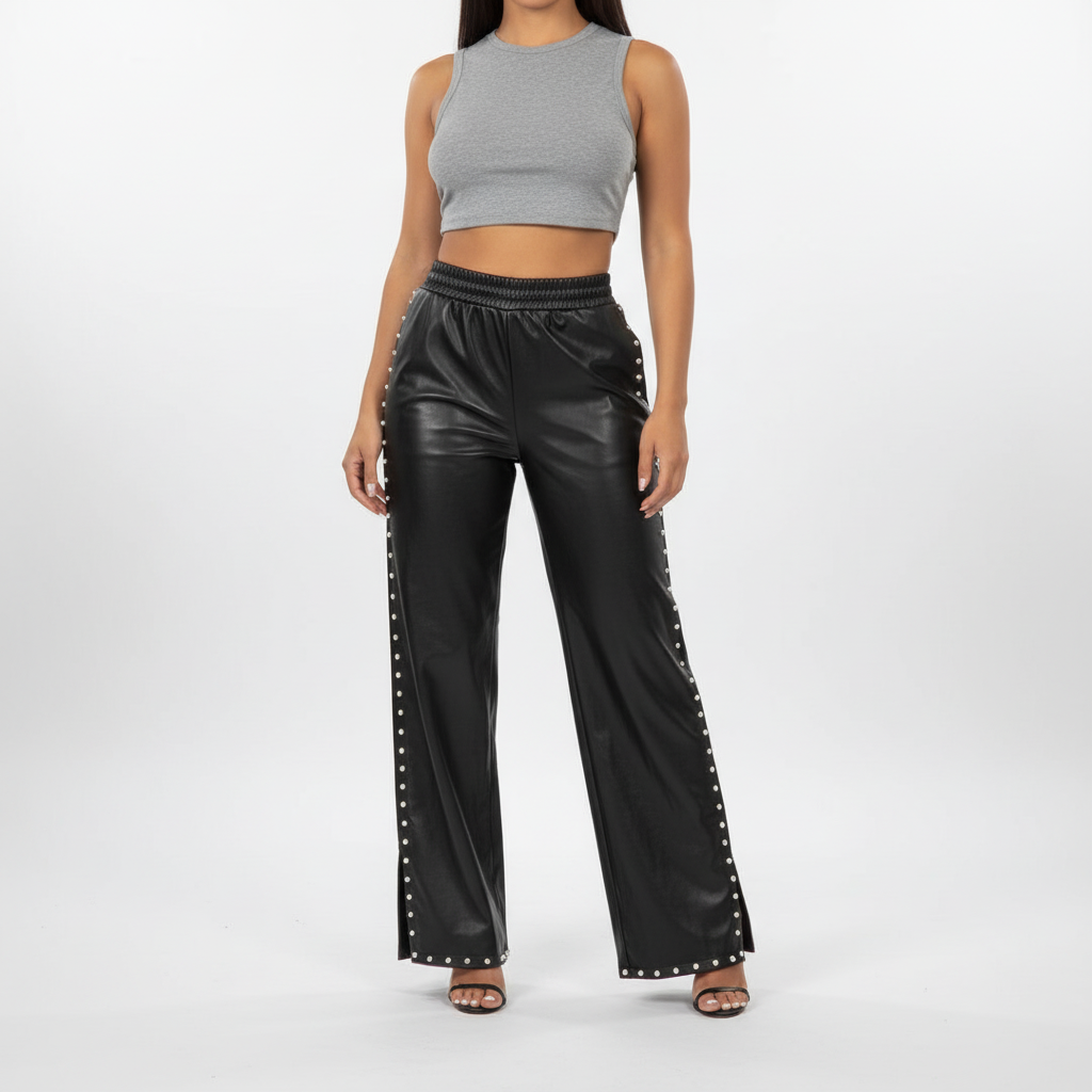 Black high waist baggy faux leather trousers for women, ideal casual autumn fashion.