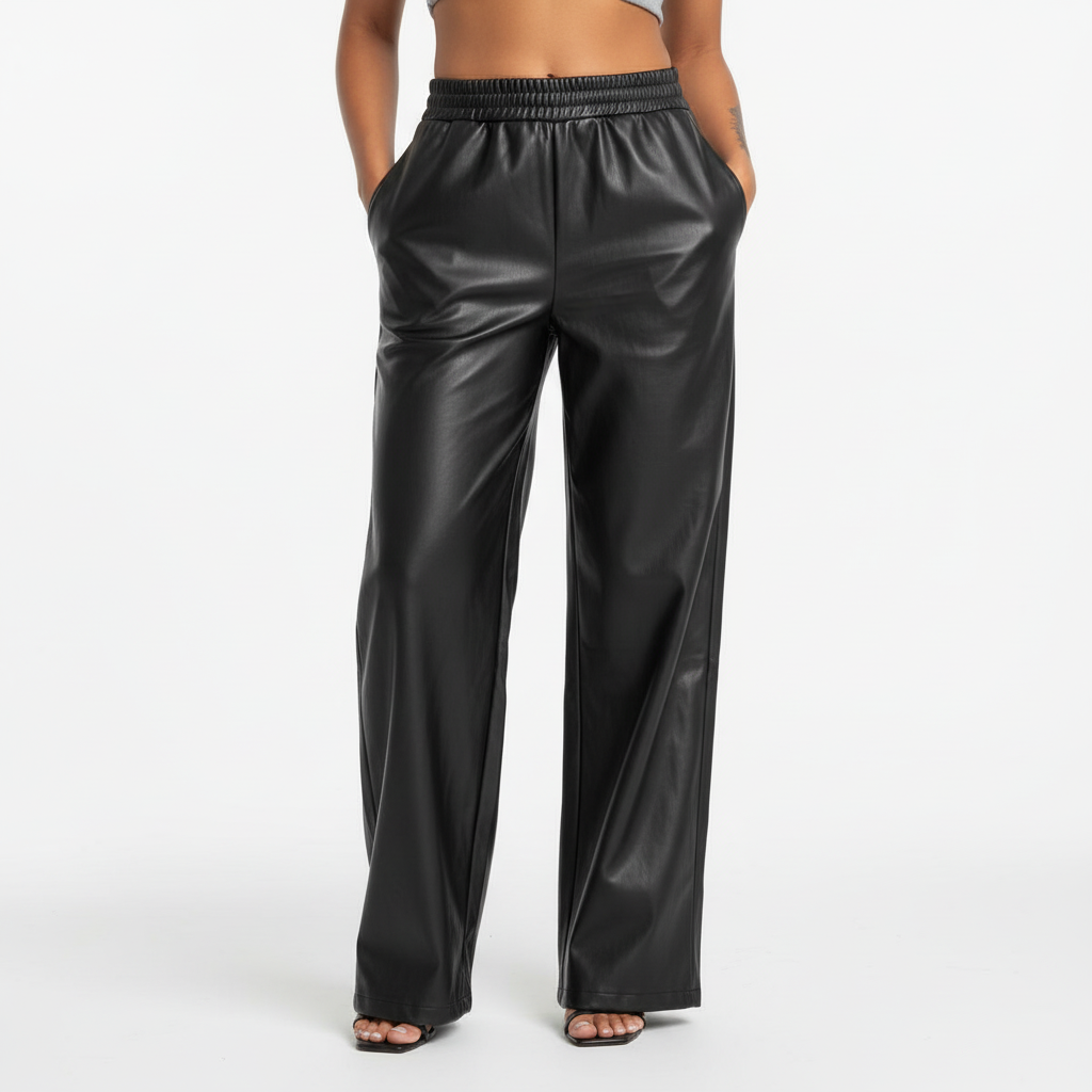 Suzy style women's baggy faux leather trousers, high waist and studded for a chic look.