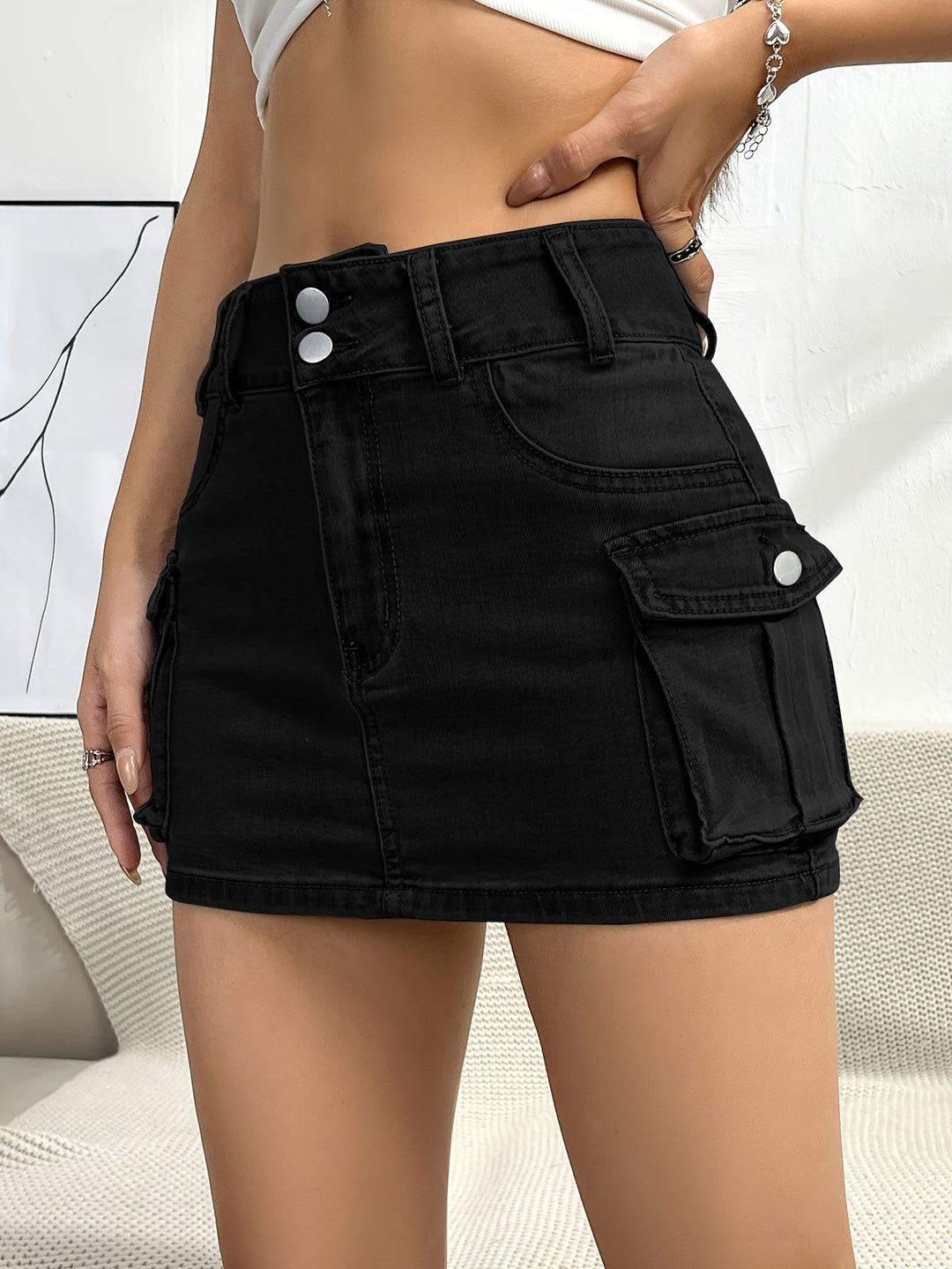 Women's high waist cargo mini skirt, perfect for chic street style and trendy casual wear.