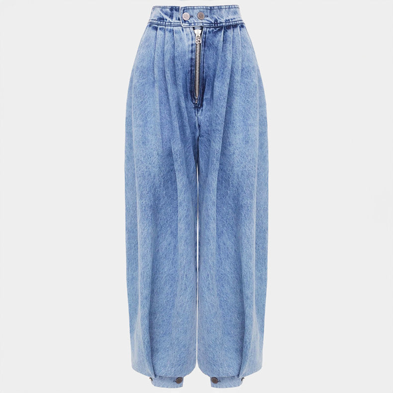 Stylish women's high waist pleated balloon-leg pants with a relaxed fit, perfect for modern casual fashion.