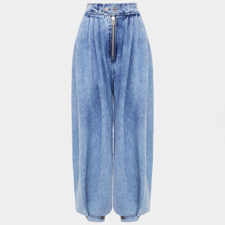 Stylish women's high waist pleated balloon-leg pants with a relaxed fit, perfect for modern casual fashion.