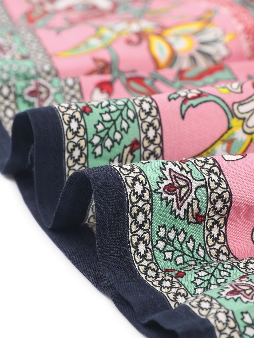 Elegant high waist printed maxi skirt, flowing side slit, a women's fashion staple.