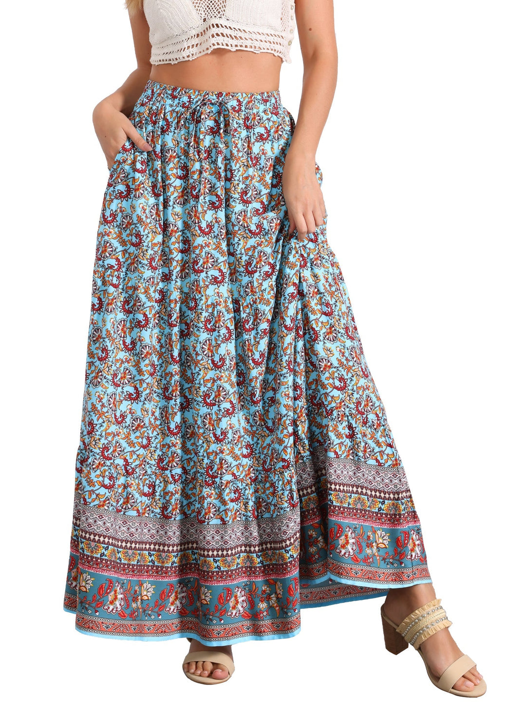 Vibrant bohemian high waist maxi skirt, printed, with a flowing and stylish side slit.