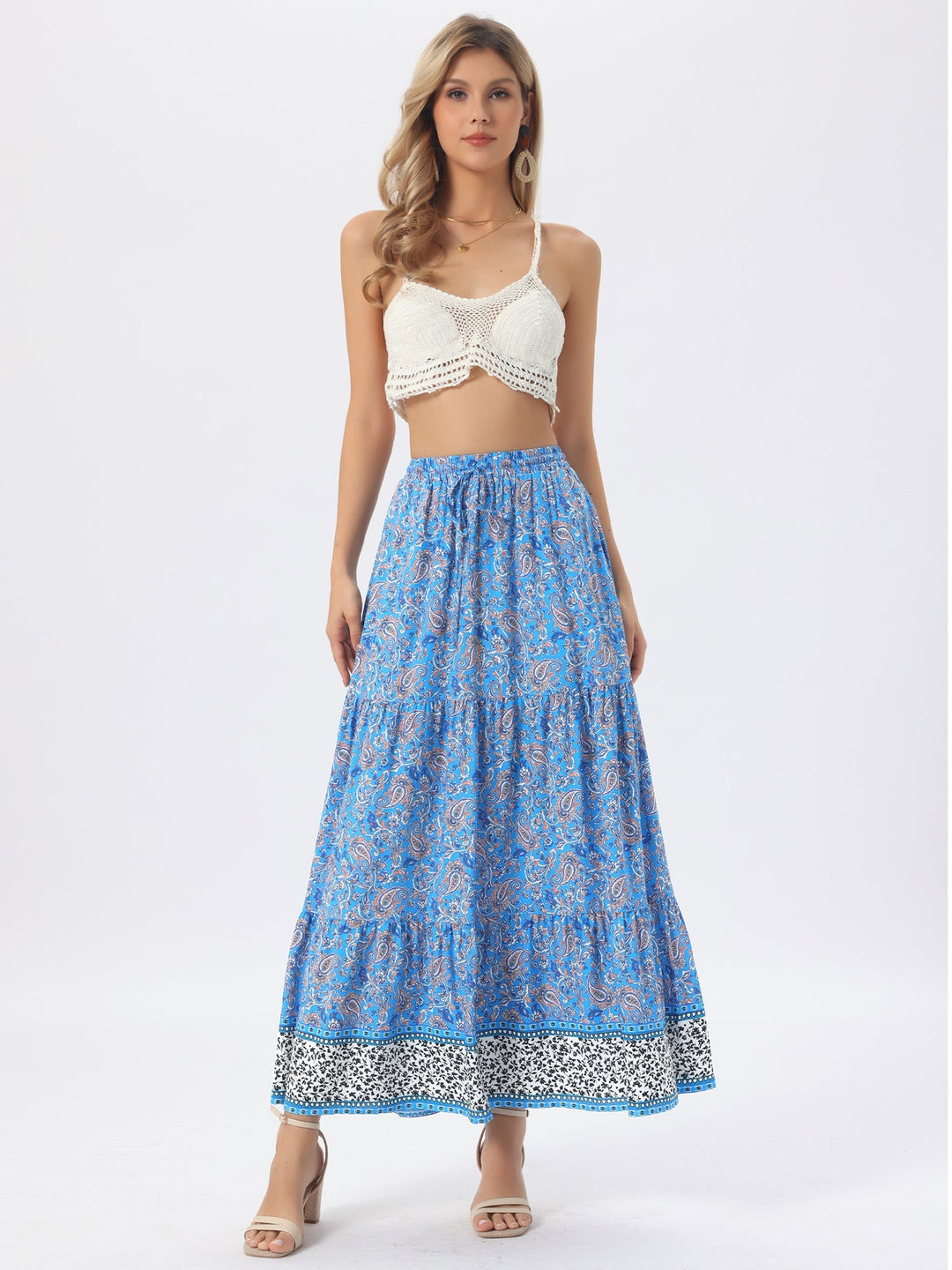 Women's casual high waist printed maxi skirt, flowing and comfortable with a side slit.