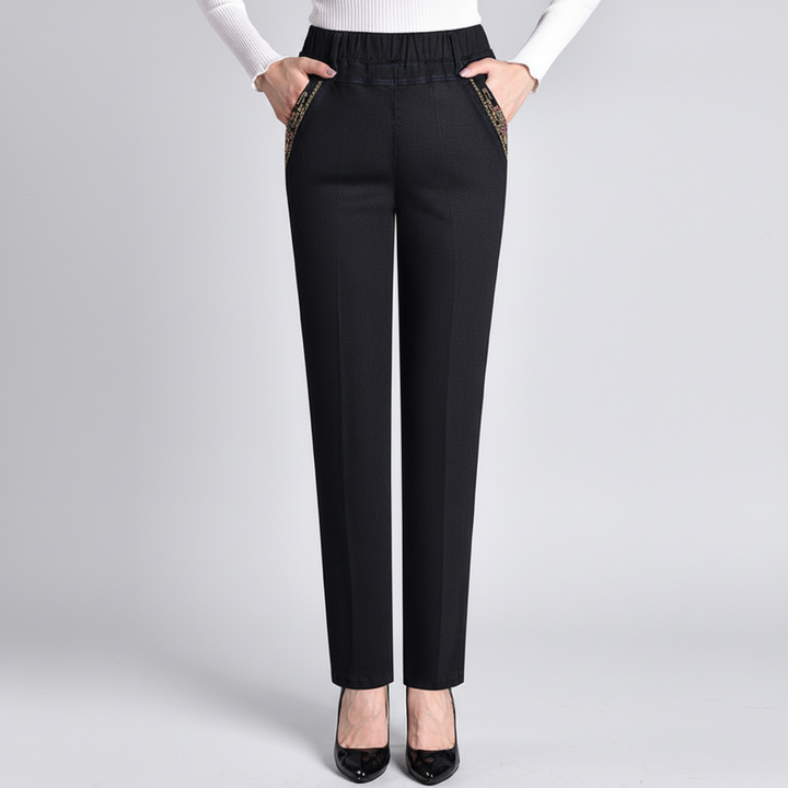 Versatile women's straight leg push-up jeans, a must-have for winter and four-season fashion.