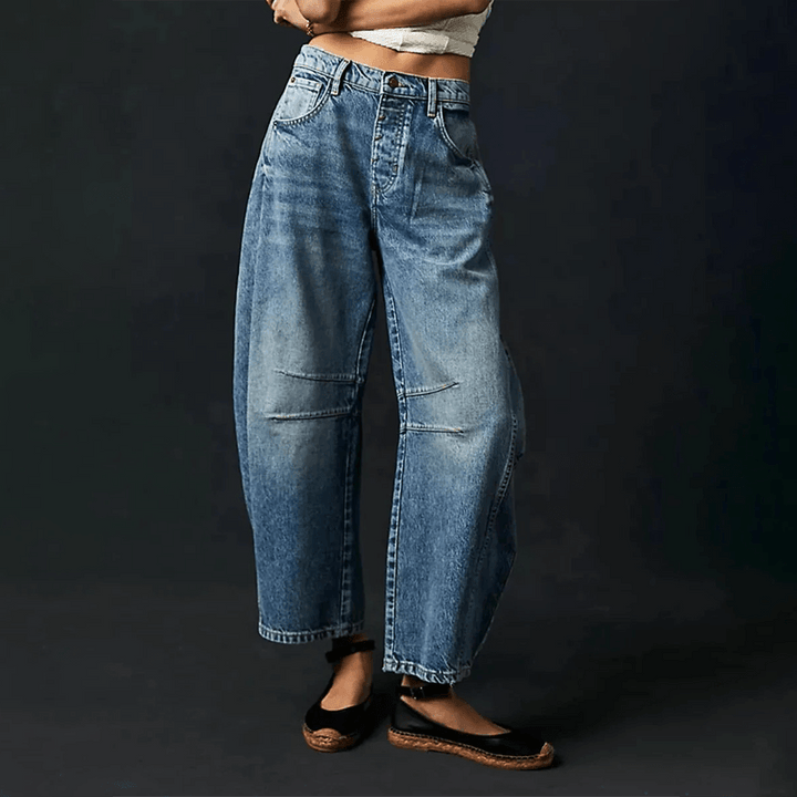 Stylish women's casual high-waisted wide leg jeans for a relaxed, everyday fashion look.