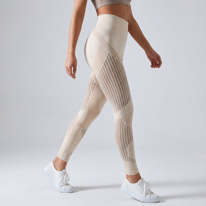 Athletic seamless high-waisted leggings in black, women's compression pants for activewear