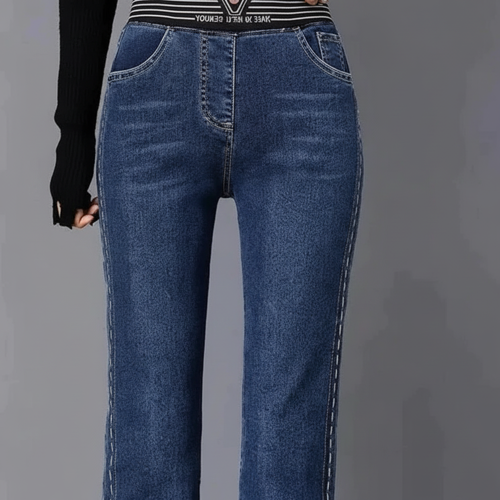 Alicia women's high-waisted flared jeans, blue denim for a versatile and casual look.