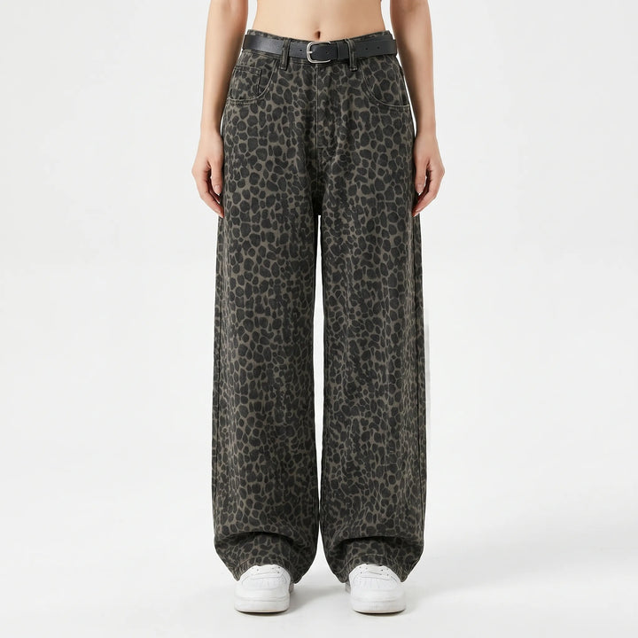 Stylish women's high-waisted leopard print wide-leg pants, perfect for streetwear or comfortable casual outfits.