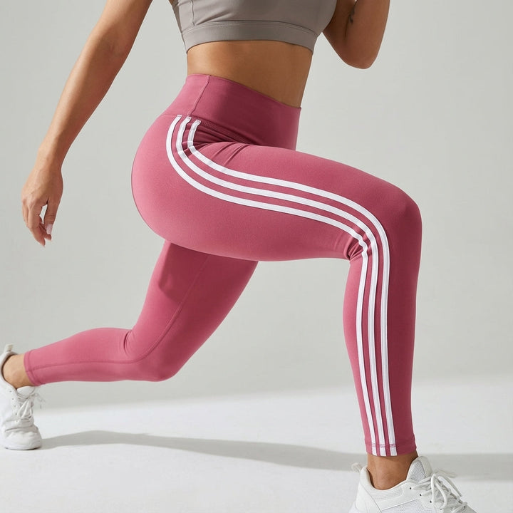 Seamless high-waisted athletic leggings for women, moisture-wicking and comfortable Raquel