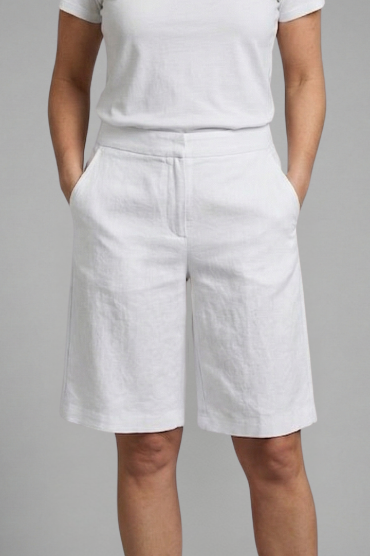 Comfortable women's relaxed fit high-waisted shorts, ideal for casual spring and summer outfits.