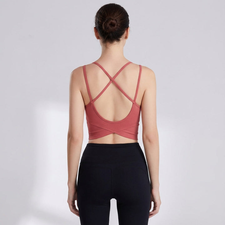 Close-up of women's Iris elastane crop top with removable pads, ideal for activewear training