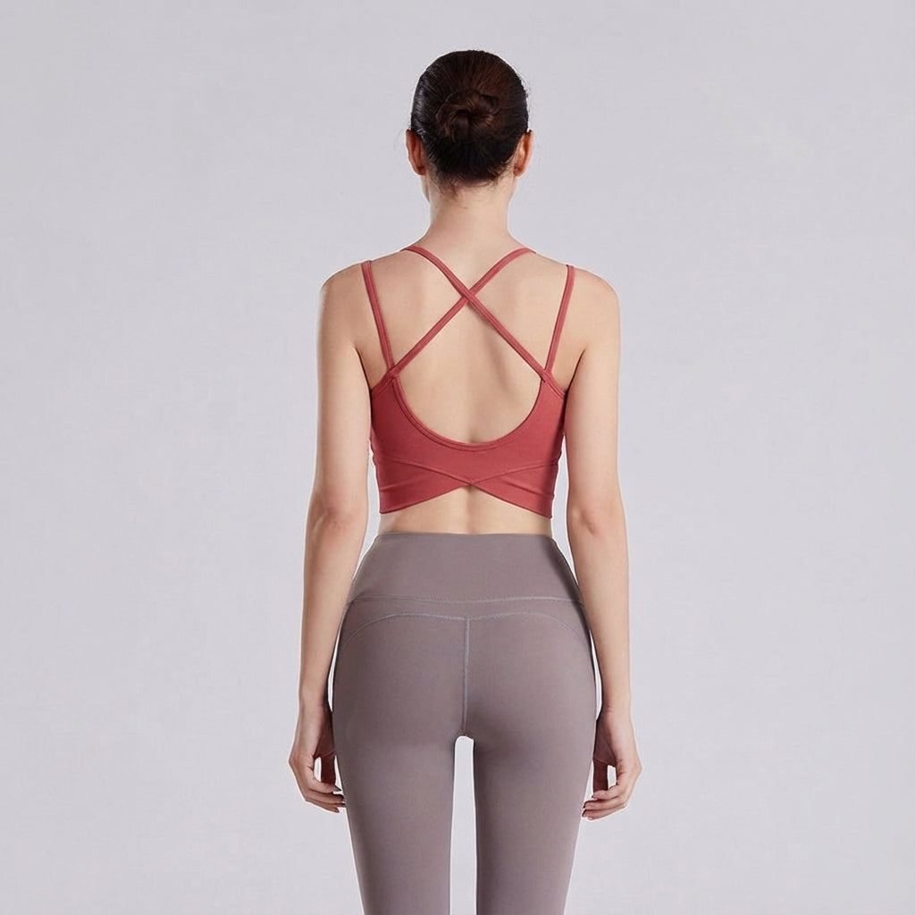 Side view of women's Iris athletic crop top in elastane, designed for breathable gym wear