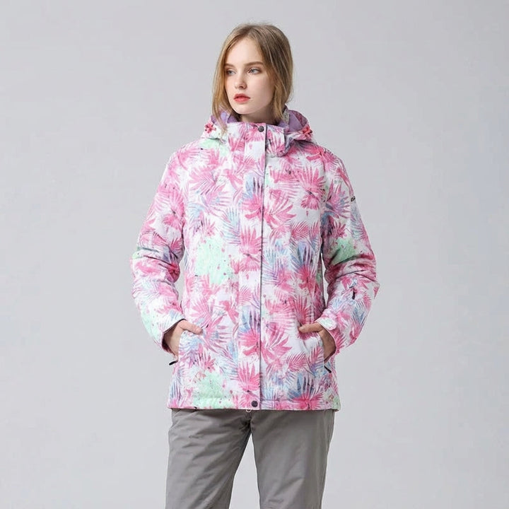 Kaylee women's ski jacket, hooded & insulated, perfect for snow and winter wear