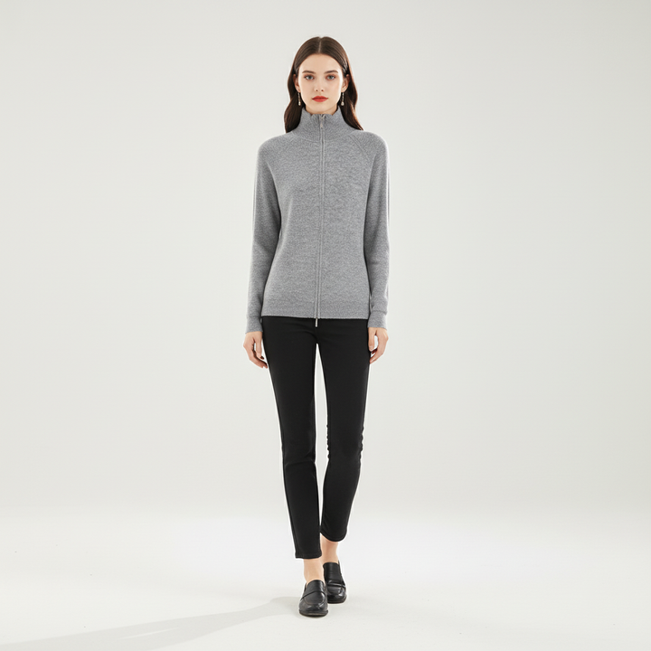 Comfortable knit vest for women, wool blend material, double zipper, ideal for casual and elegant outfits.