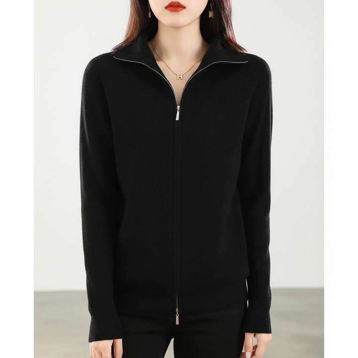 Sophisticated women's casual vest, knit wool blend, double zipper for adaptable autumn-winter styling.