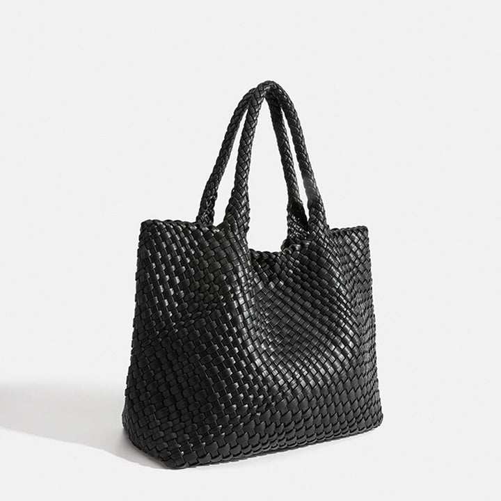 Casual women's large woven shoulder bag, a fashionable daily tote & accessory.