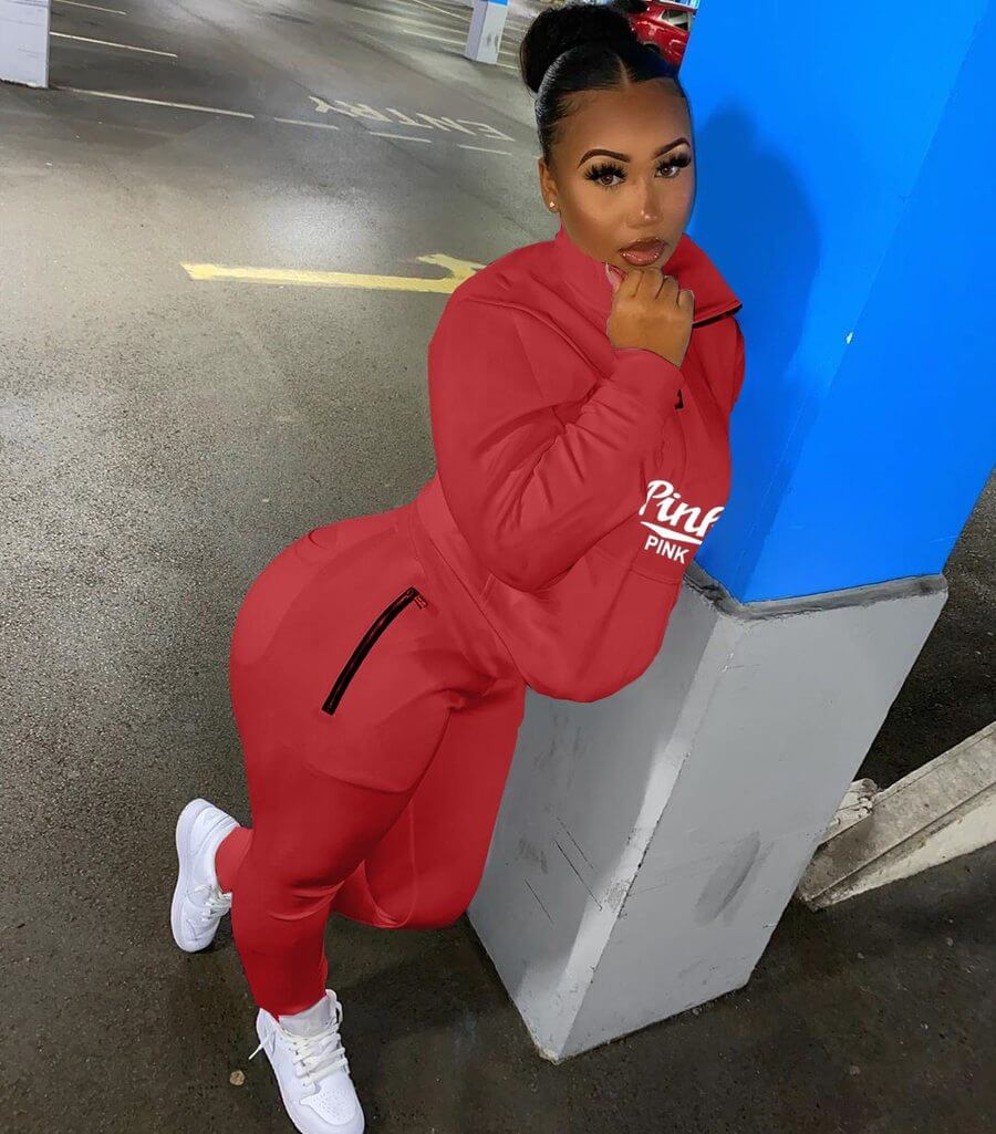 Soft women's letter print athletic tracksuit, a comfortable two-piece jogger set for all-day wear & style.