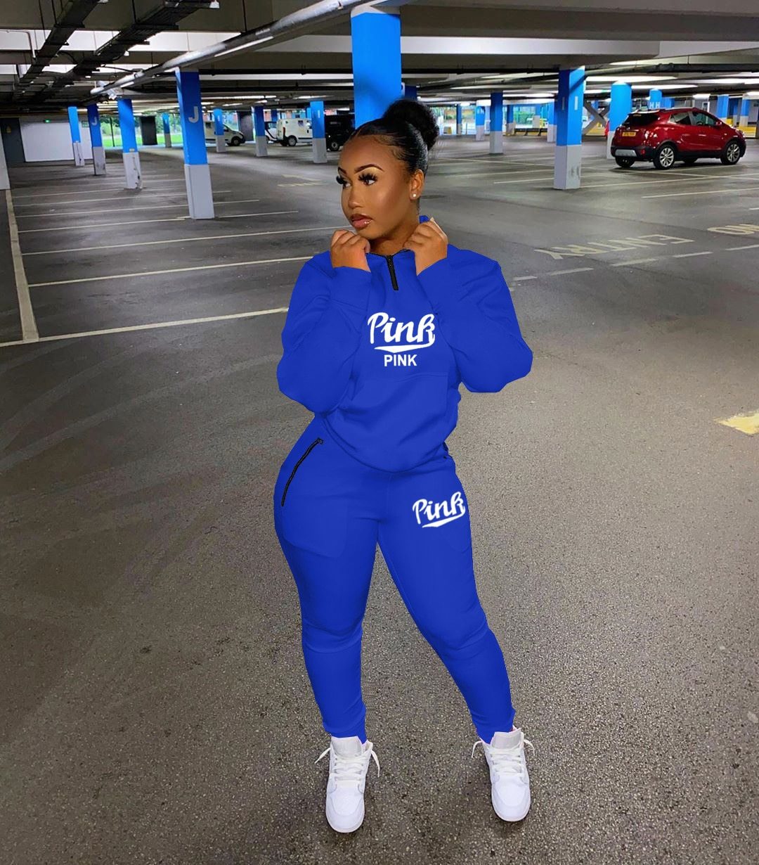 Comfortable women's letter print loungewear set, a cozy two-piece jogger outfit for relaxation & home.