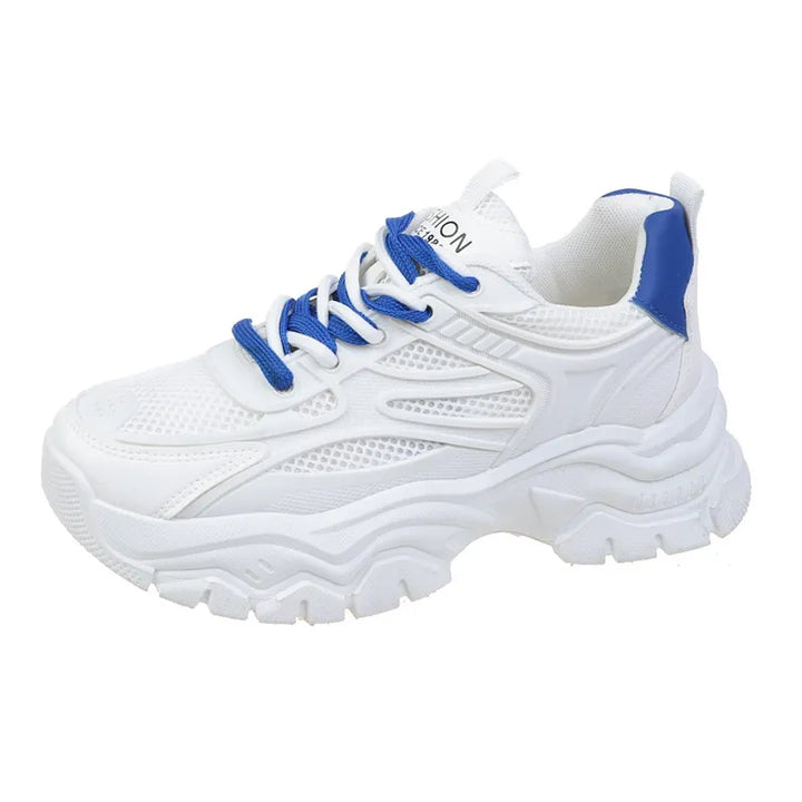 Fashionable women's platform sneakers, ensuring lightweight comfort and a trendy look.