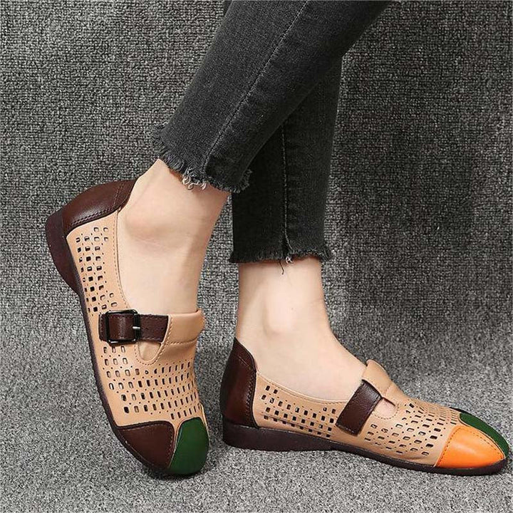 Comfortable open-toe flats for women, perfect for casual summer wear.