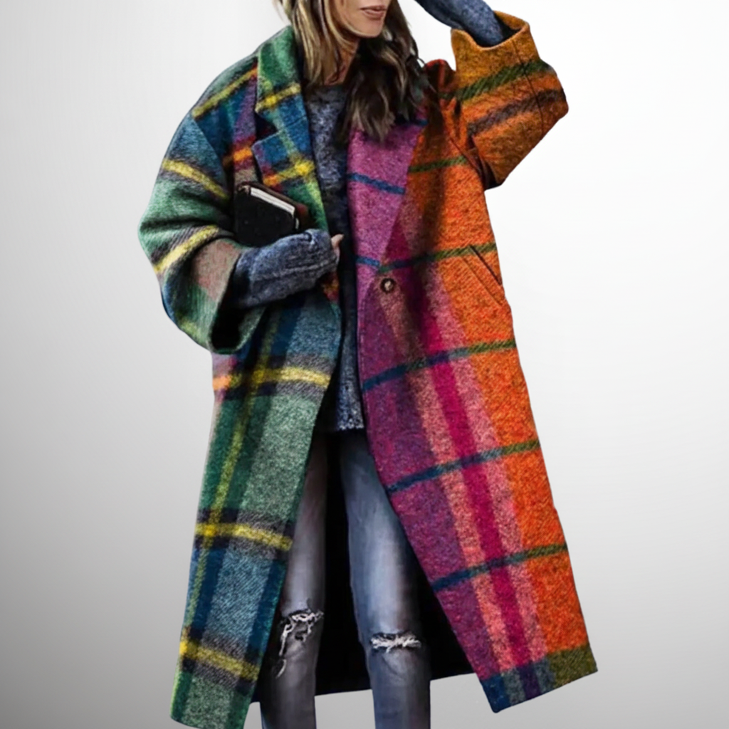 Casual women's autumn outerwear, 100% cotton jacket with practical pockets, comfortable fit.