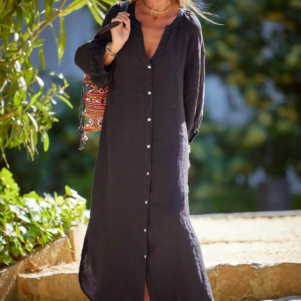 Effortless elegance: Women's flowy long summer maxi dress, perfect as casual beachwear or vacation essential.