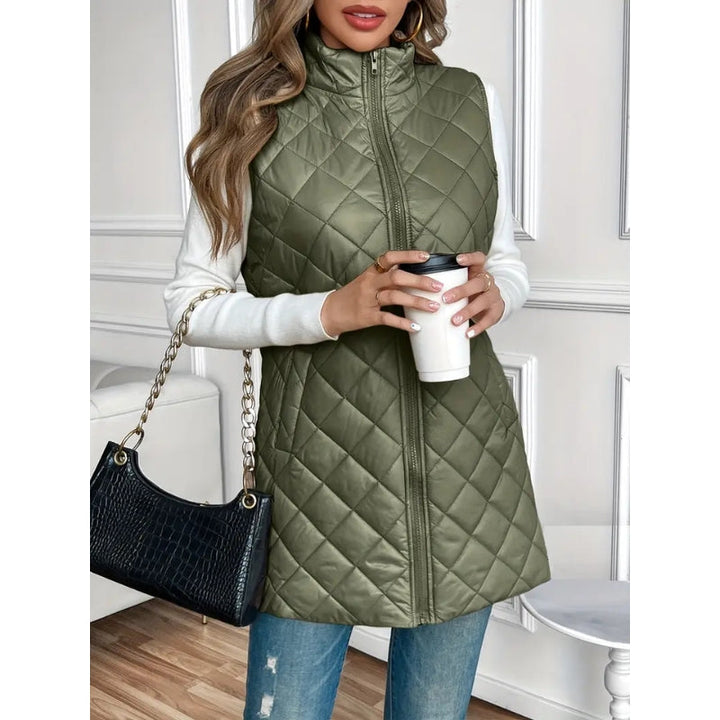 Lightweight green quilted vest, designed for comfort and chic fall fashion.