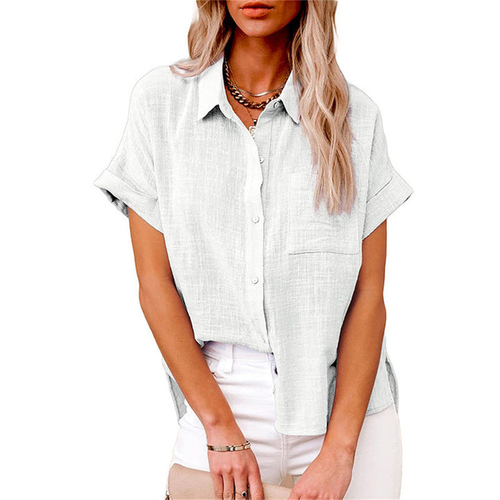 Everyday women's top: a comfortable, short-sleeved blouse with a relaxed fit for warm weather.